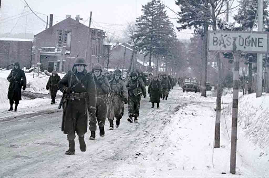 Cobra king bastogne sherman battle 1944 first december bulge patton belgium tanks liberation tank dec boggess charles ww2 26th center